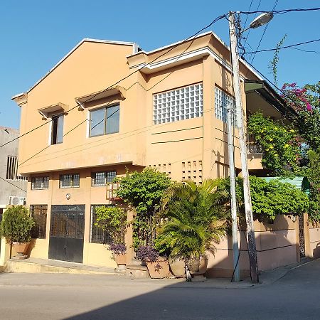 Appartements Chez Leo บราซซาวิล ภายนอก รูปภาพ
