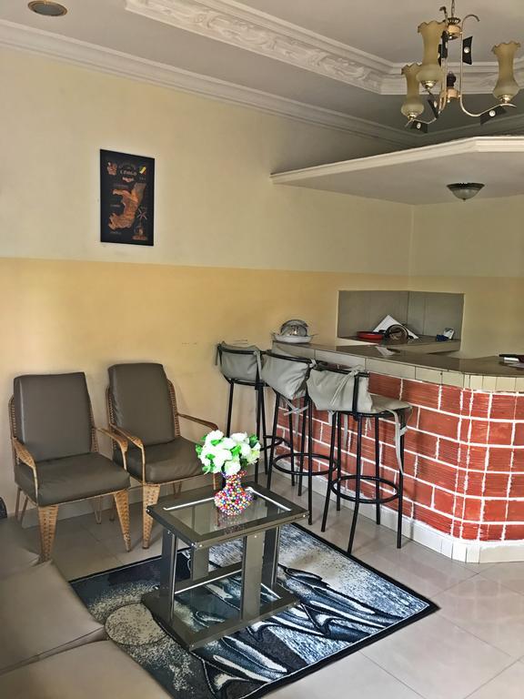 Appartements Chez Leo บราซซาวิล ภายนอก รูปภาพ