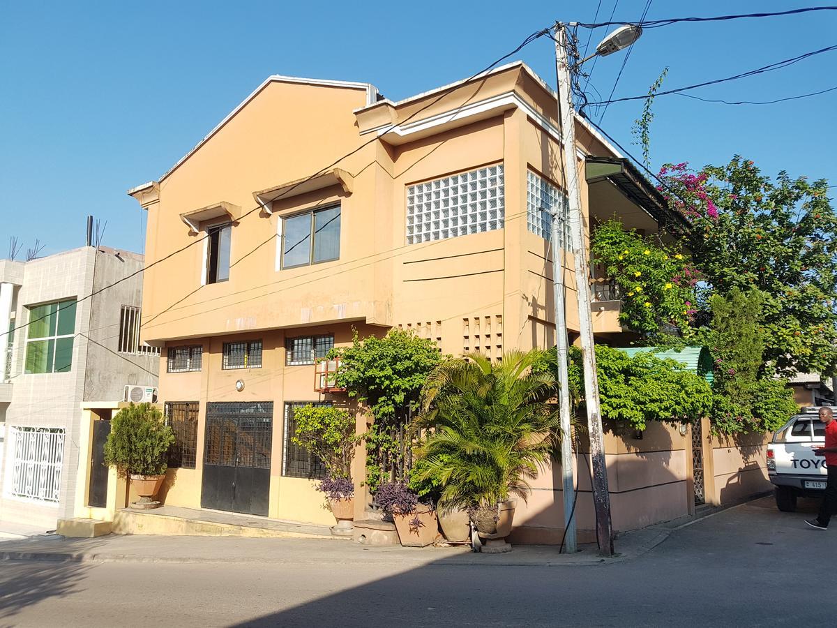 Appartements Chez Leo บราซซาวิล ภายนอก รูปภาพ