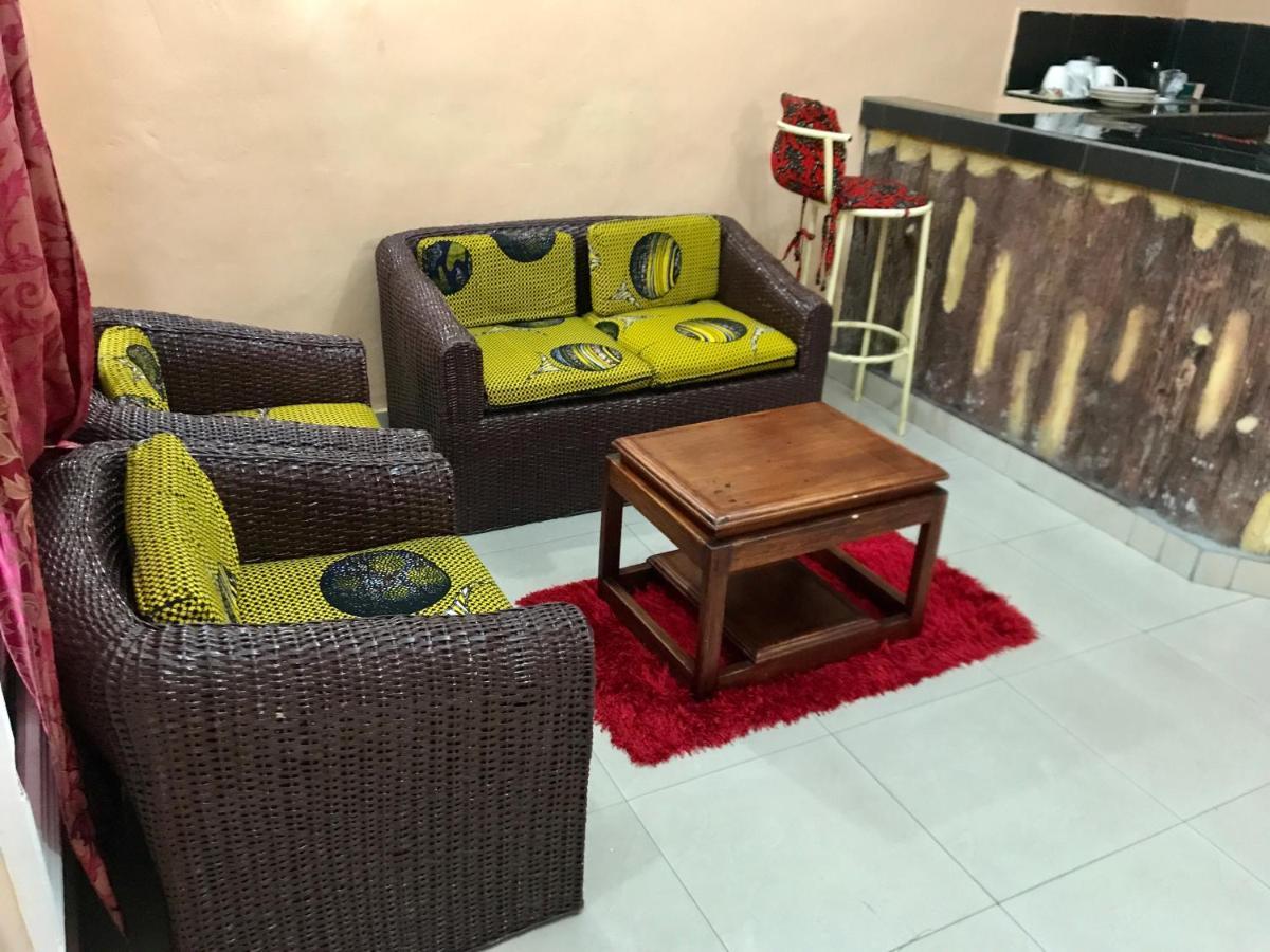 Appartements Chez Leo บราซซาวิล ภายนอก รูปภาพ
